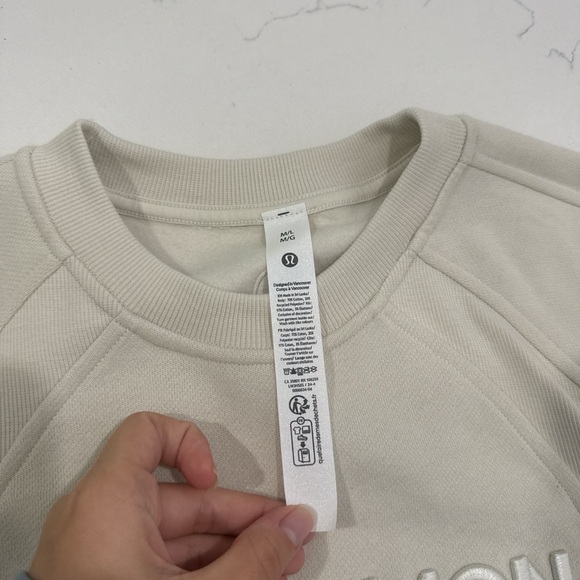 NWT Lululemon Scuba Oversized Pullover M/L - Picture 3 of 4